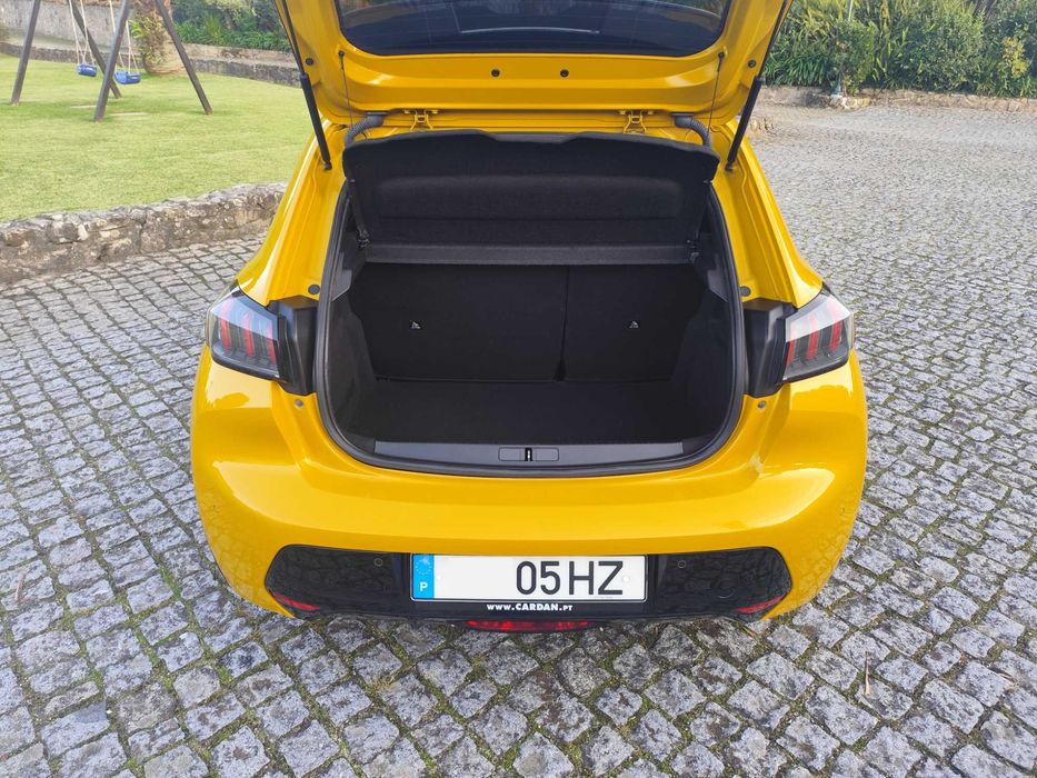 Peugeot e-208 GT - Todas as revisões na marca - Aceito Retoma