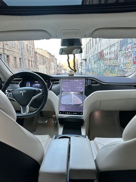 Tesla model S P100D