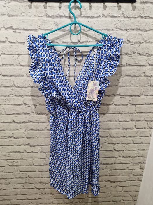 Sukienka nowa dekolt V