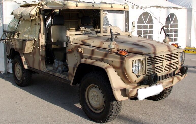 Фара танковая. Фара инфракрасная.