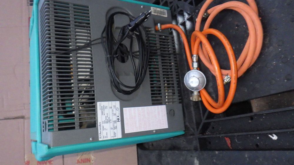 Lodówka Turystyczna Absorpcyjna Elelectrolux 12/230 Volt  Lpg Camper