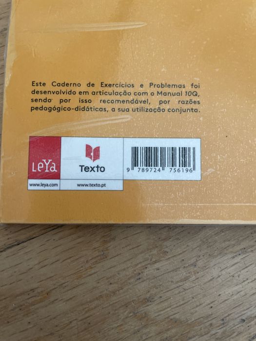 Manual e caderno de exercicios de Quimica 10° ano