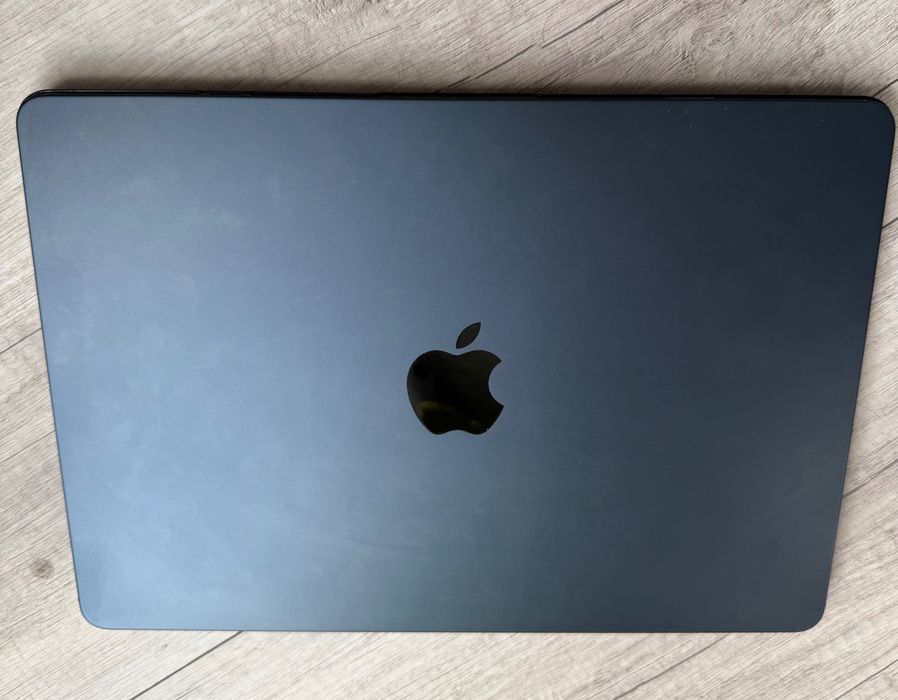 MacBook Air 13,6 M2