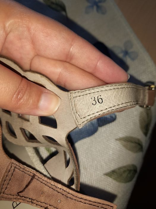 Sandálias cunha Roberto Botela