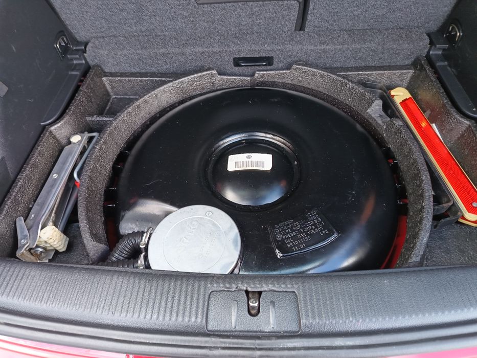 Volkswagen Golf+ 6 Гольф 2011 року 1.6 mpi Нефарбована Гарний стан