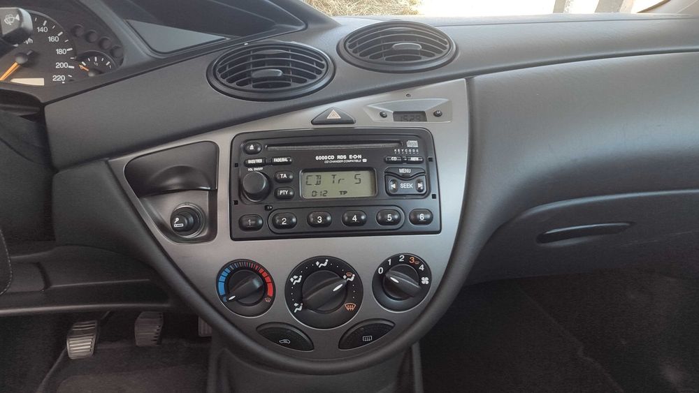 Ford Focus Sportvan 1.8 TDDi (2005) – Nacional, Único Dono