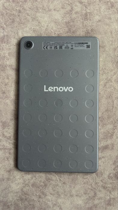 Lenovo Tab One 64GB + Capa