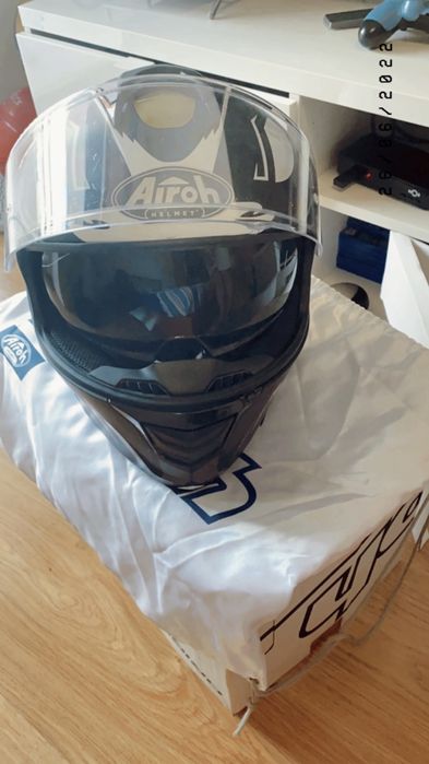 Capacete mota da airoh