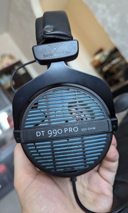 Beyerdynamic DT 990 PRO з апгрейдом від Custom Cans Mass Loading...