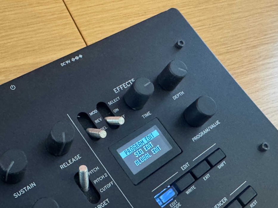 sintetizador Korg Minilogue XD – Estado Impecável