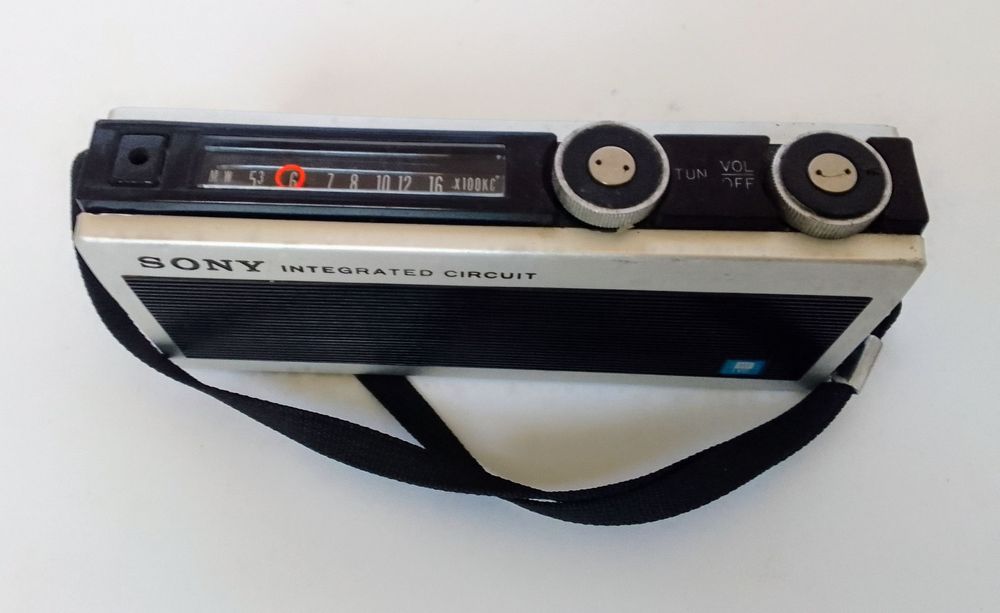 Rádio Sony ICR-200