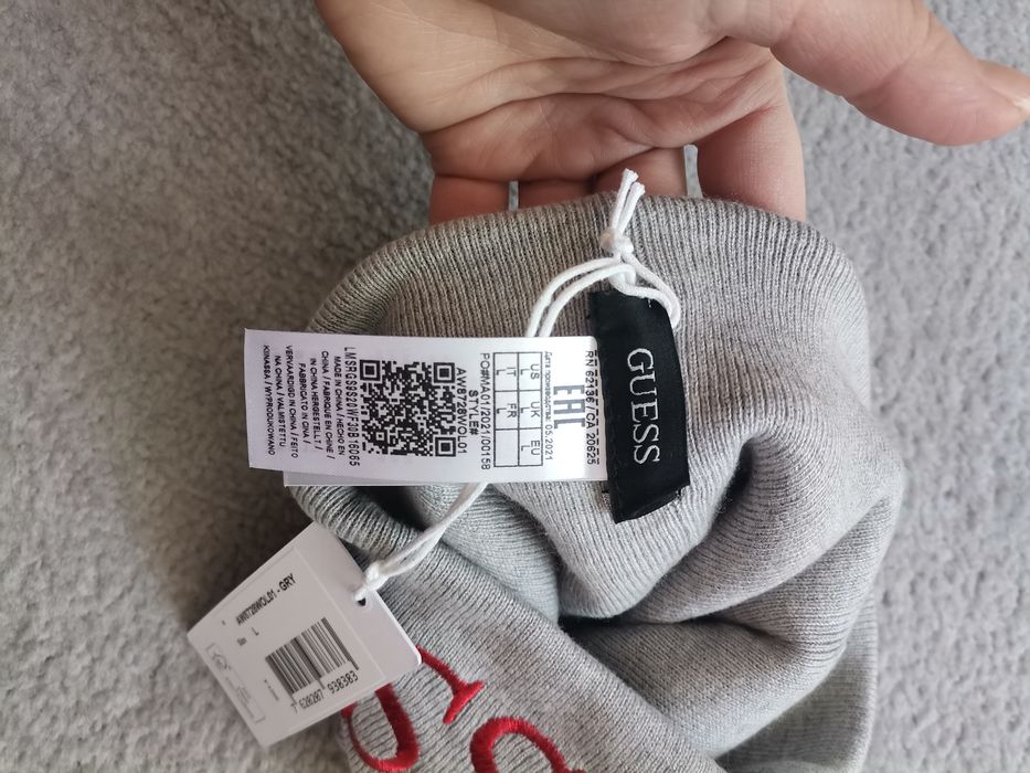Czapka Guess Szara siwa wiskoza bawełna wełna