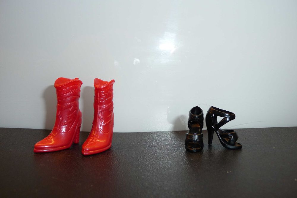 Buty dla lalki Barbie. Kowbojki i szpilki dla Barbie.