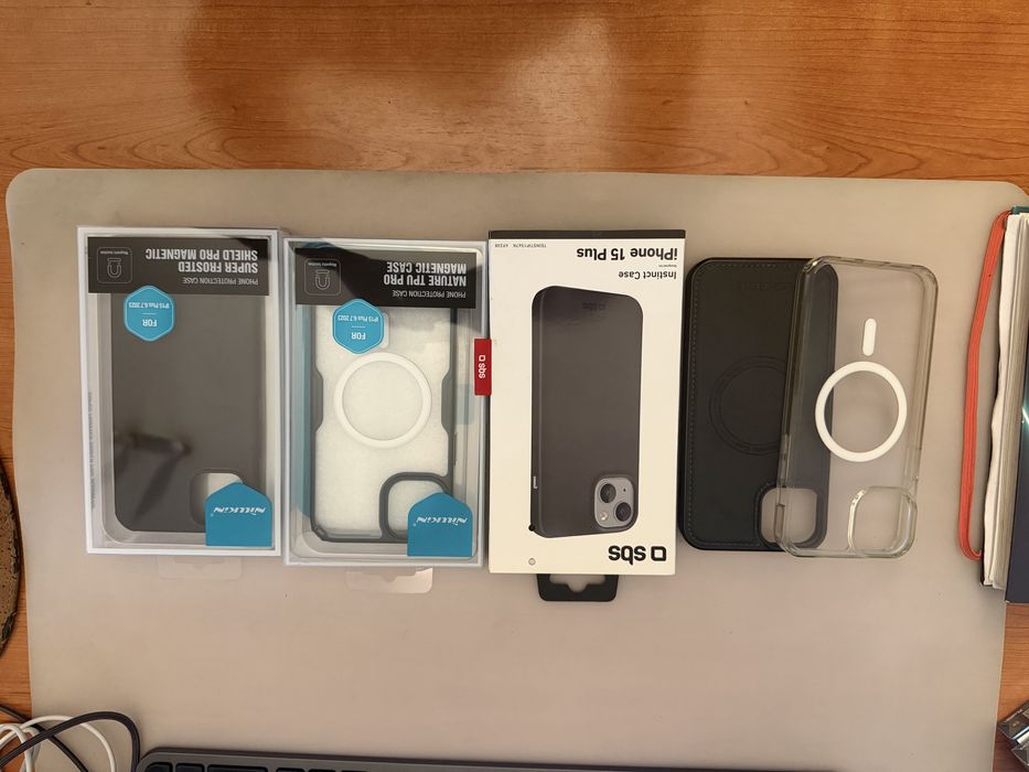 Vendo iphone 15 plus 128 GB com acessorios