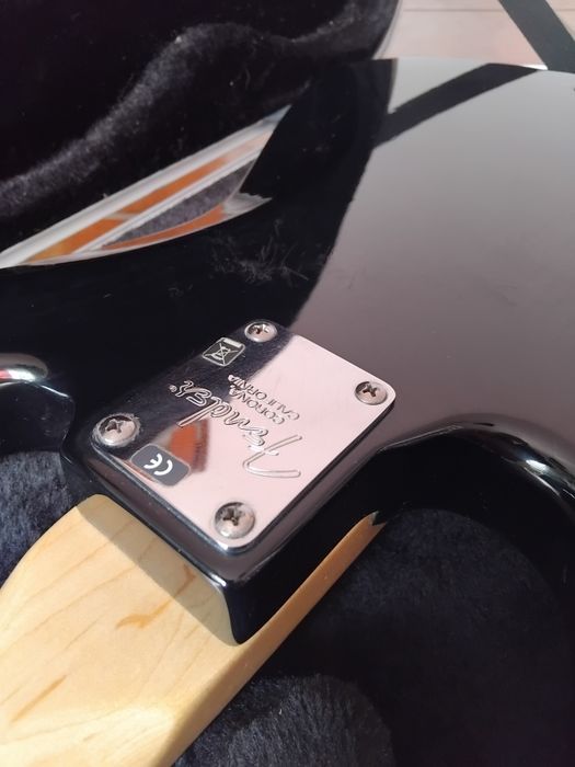 Fender American Standard Jazz Bass (2006) – USA – Black/Maple