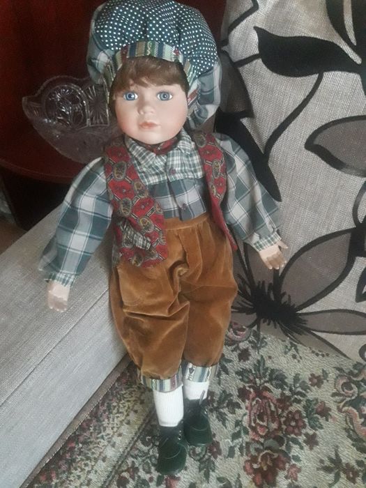 Колекційна лялька мальчик