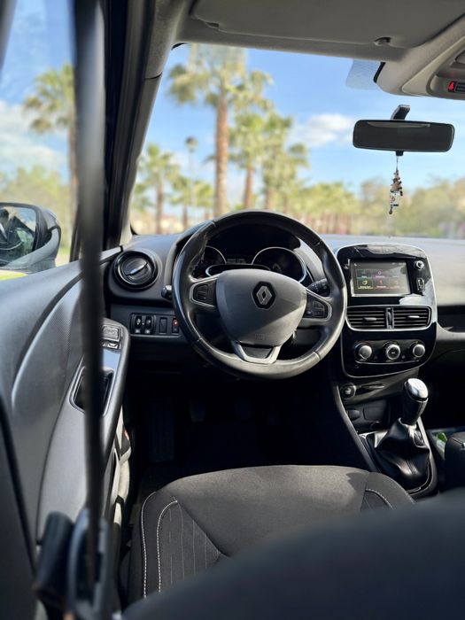 Renault Clio 0.9 TCe 2019 **Desde 139€ mês**