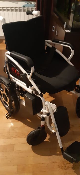 Wózek inwalidzki elektryczny ANTAR AT52313