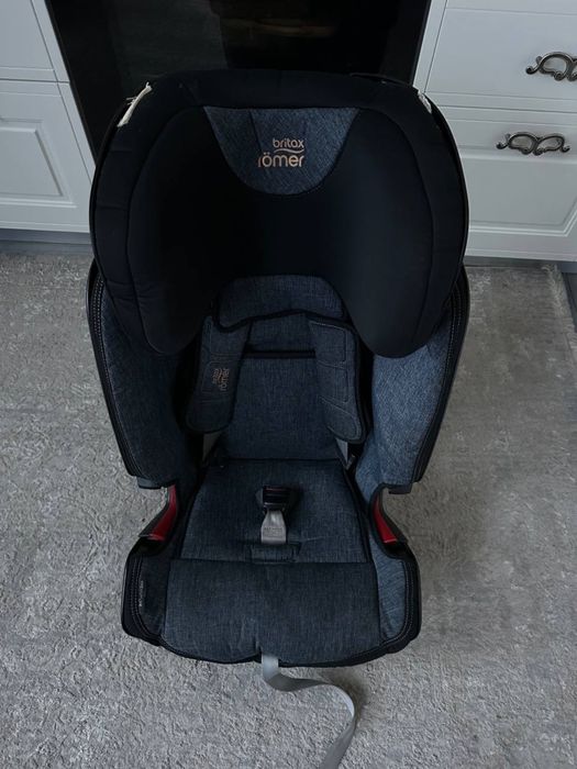 Автокресло britax romer Advantafix 4