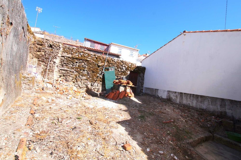 Prédio residencial à venda no Largo de São Pedro, nº 15