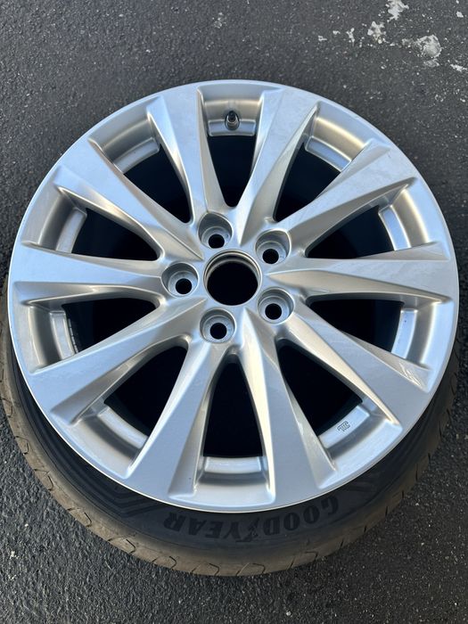 Один диск Toyota Camry V70 R17 7.5J оригінал з датчиком