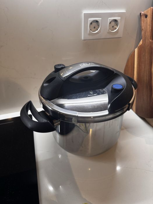 Panela de pressão Celar