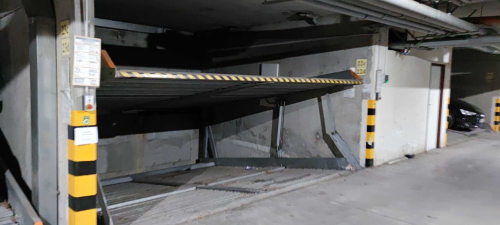 Dwa miejsca postojowe w garażu podziemnym
