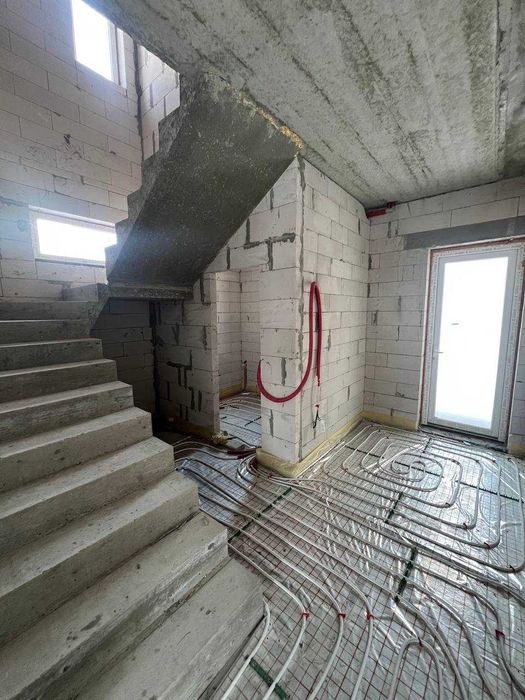 Продається зданий дуплекс з наповненням у Крихівцях.