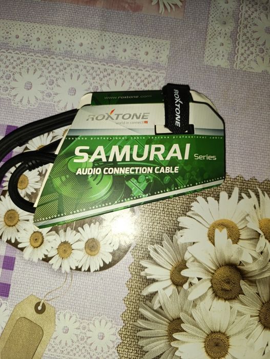 Аудио кабель Roxtone