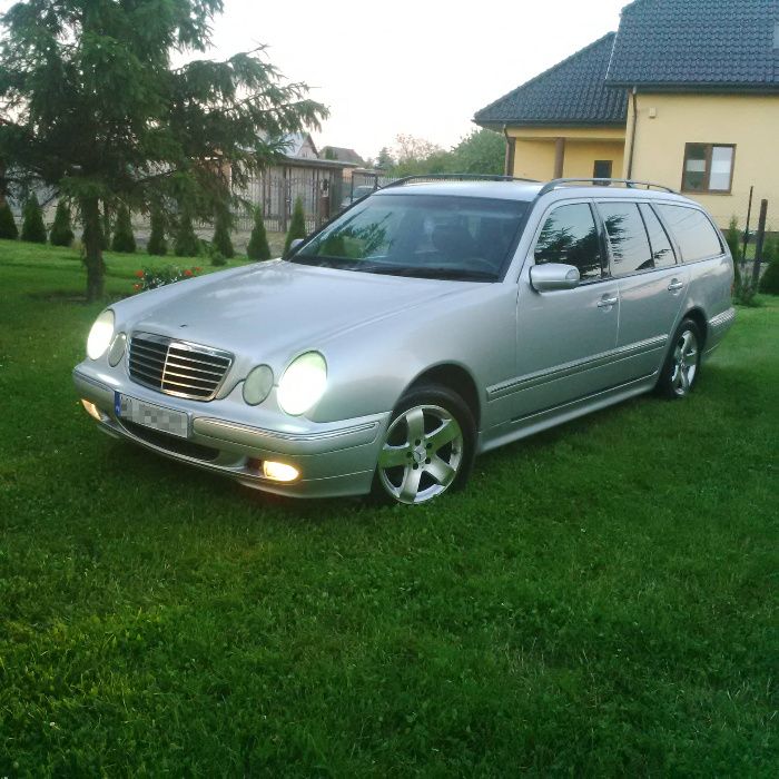 Mercedes W210 E Klasa Kombi Progi Nakładki progowe
