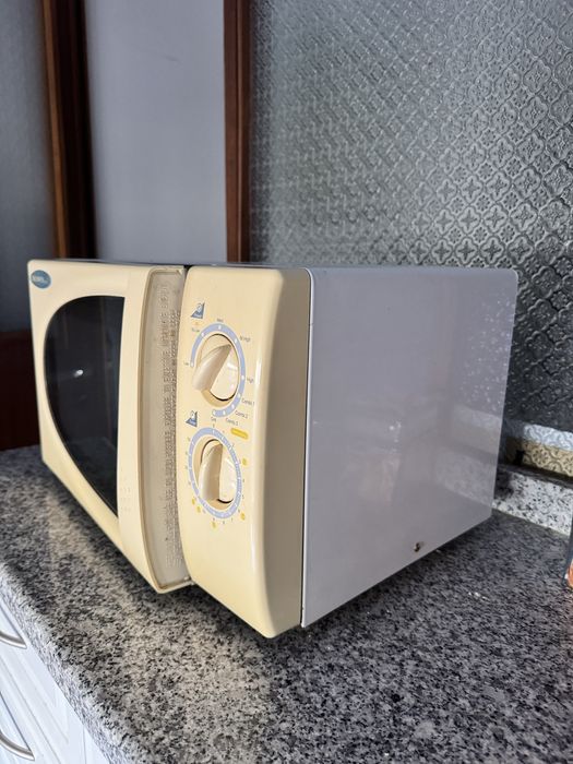 Vendo microondas a funcionar perfeitamente