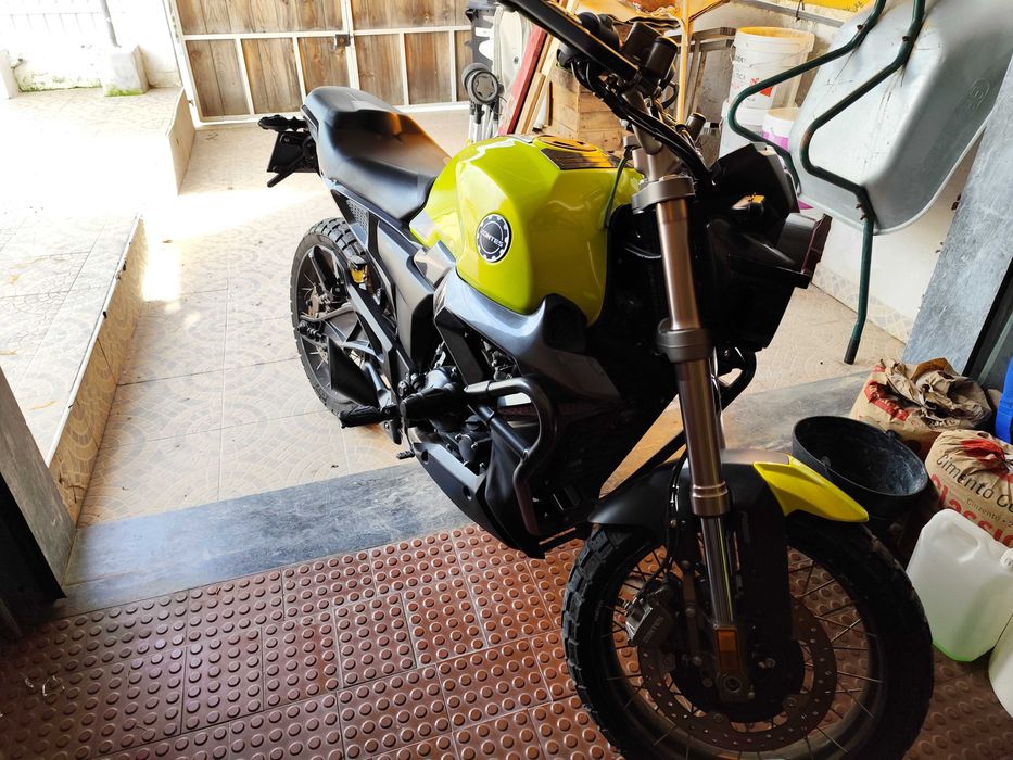 Moto 125 Zontes 2780Km