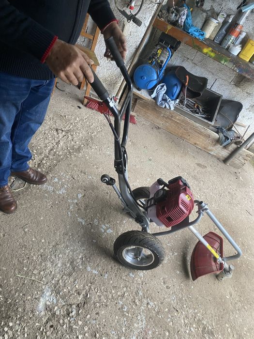 Roçadora com rodas 52cm3