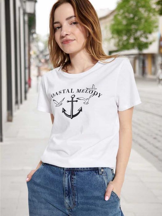 biały t-shirt z nadrukiem Sinsay