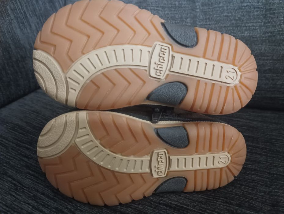 Botas menina castanho Chicco 21