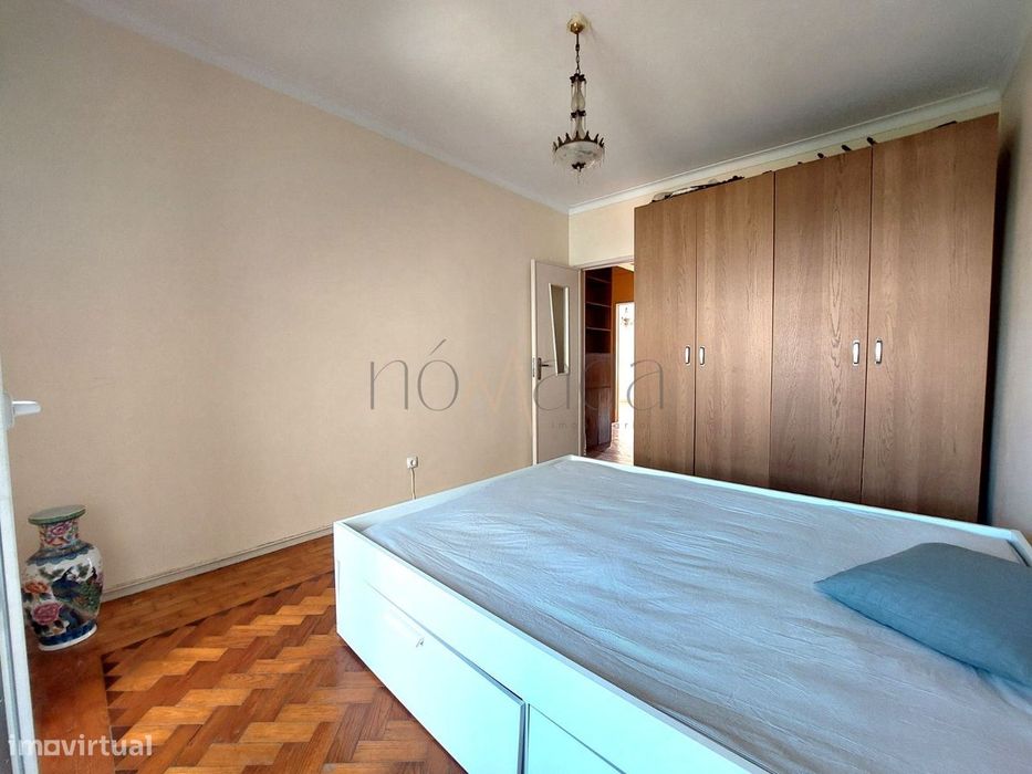 T3 luminoso com varanda e marquise | Excelente localização