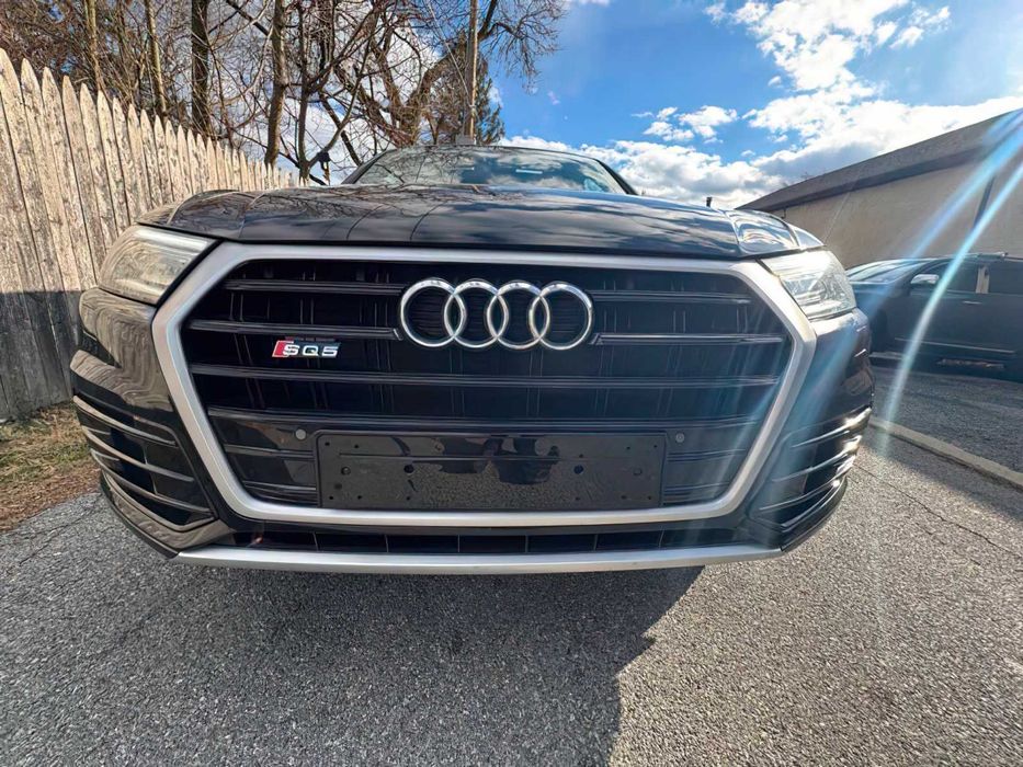 Audi Q5      2020