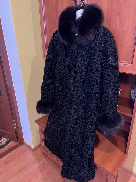 Каракулева шуба  Рукава натуральний песець