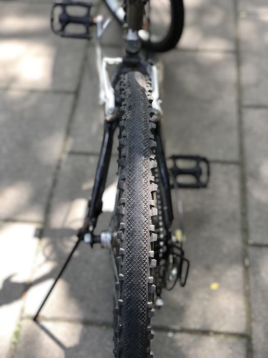 czarno/szary rower