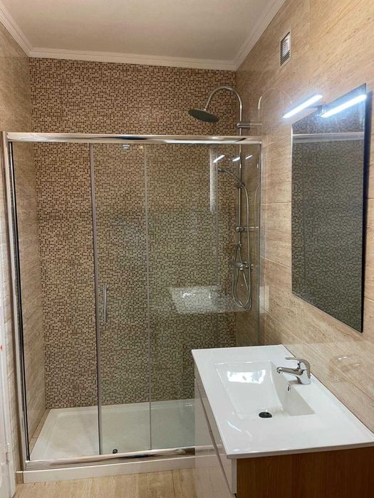 Arrenda se apartamento R/C T2+1 em moradia