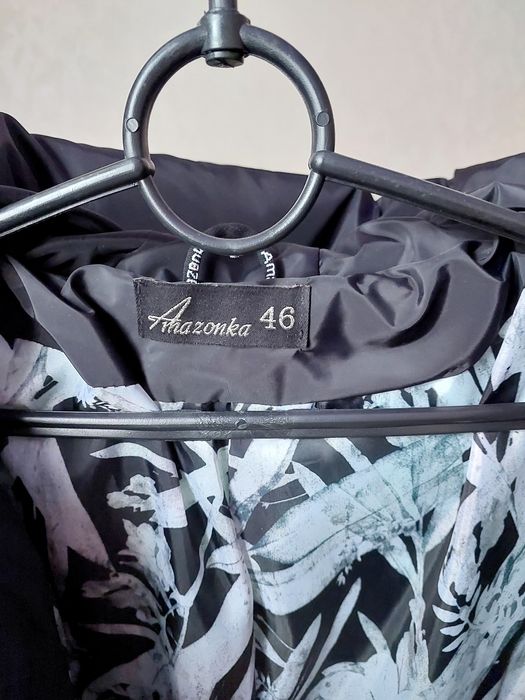 Зимова чорна куртка, 46 розмір.