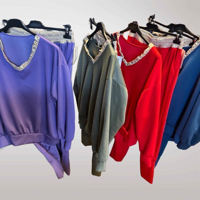 Komplet Dres Masełko z Metalicznym Wykończeniem Czerwony