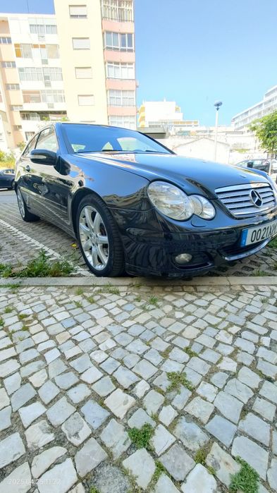 Mercedes C220 Sport Coupé 2.2 CDI 150 CV Nacional – 2004