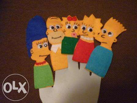Ruca , Tom Sawer , Simpsons e outros dedoches