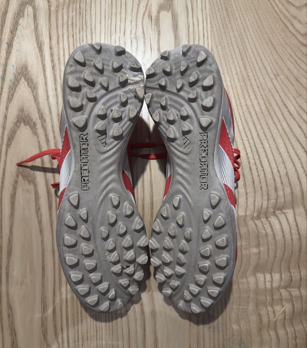 Chuteira de Futebol Predator Pro Piso Sintetico