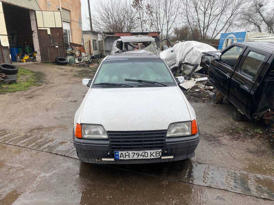 Opel Kadett E 1987 года 1.3 газ/бензин МКПП по ТП