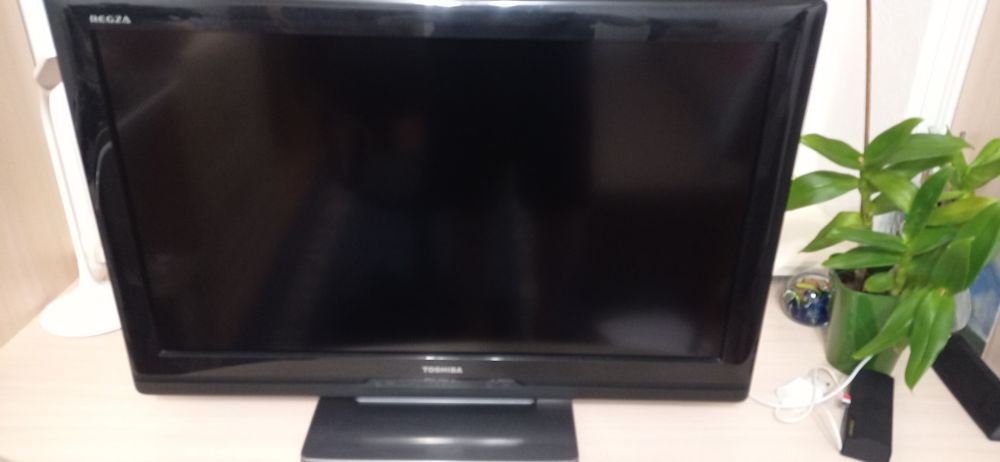 Телевізор TOSHIBA 32AV501P