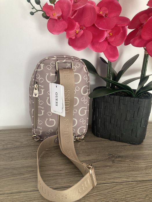 Nowy plecak plecaczek crossbody Guess złote dodatki