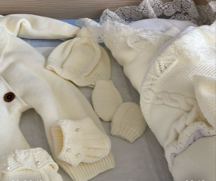 Неймовірної краси набір на виписку для дівчинки