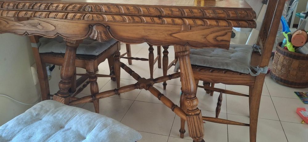Mesa de Jantar Rústica extensível em Madeira Maciça + 5 Cadeiras – Para Desocupar